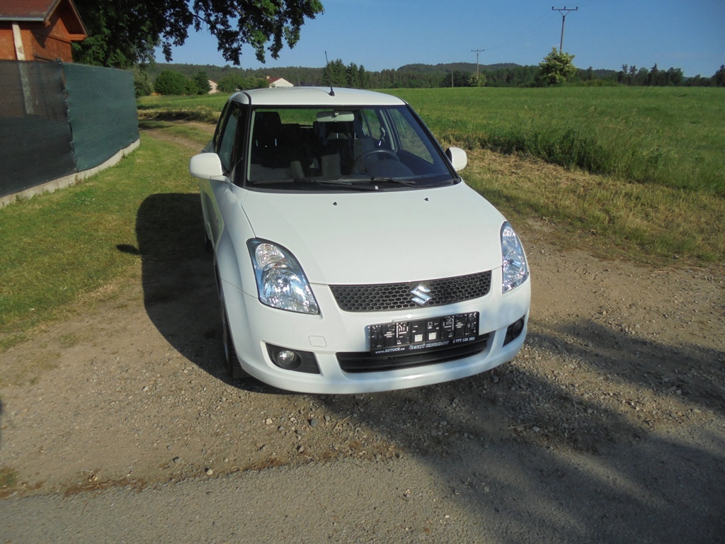 Suzuki Swift, 1,3i 66kw 1x maj,klima,nová STK
